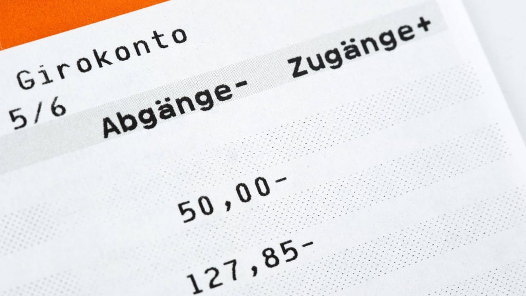 Bei zahlreichen Bankkunden wurden unberechtigt 89,90 Euro vom Konto abgebucht.