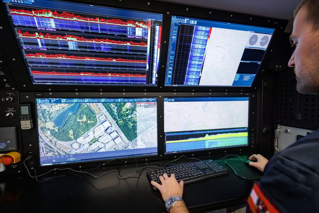 Wer an Rüstung denkt, hat oft Panzer oder Munitionsproduktion im Sinn. Aber auch Software wie etwa für Drohnenerkennungssysteme gehört dazu.