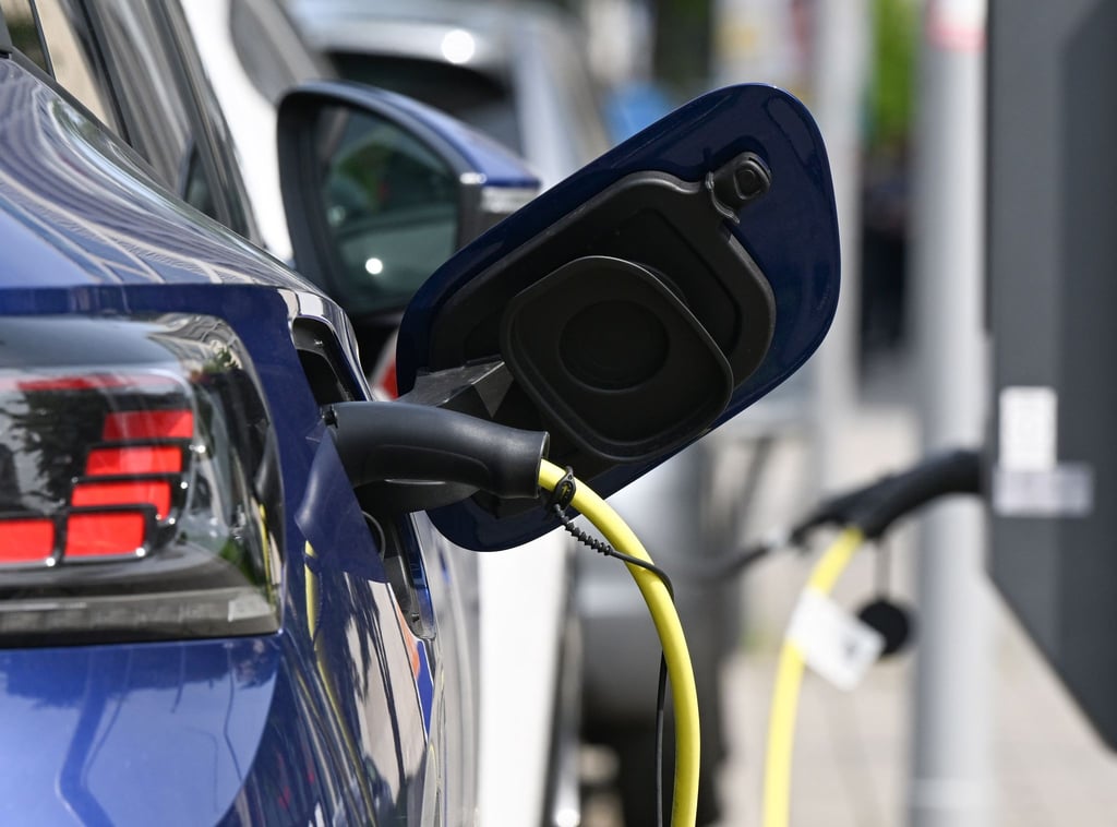 Die Bundesregierung will Elektromobilität einfach, zuverlässig und bezahlbar machen.