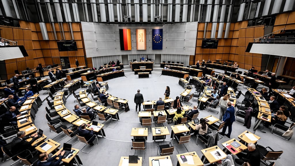 Wären am Sonntag Wahlen in Berlin sähe es einer neuen Umfrage zufolge schlecht für eine neue Regierung aus CDU und SPD aus. (Symbolfoto)