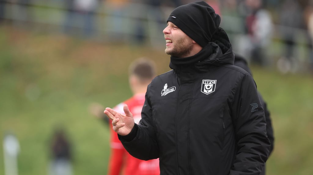 HFC-Trainer Robert Schröder hat im Topduell am Freitagabend bei Carl Zeiss Jena klare Forderungen an seine Mannschaft.