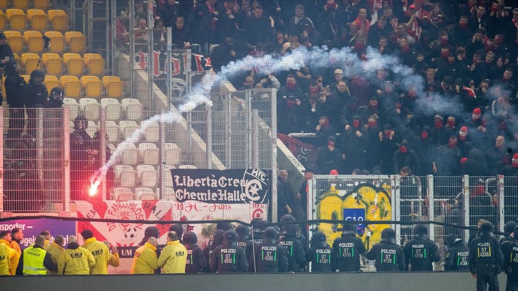 Die Ausschreitungen überschatteten das letzte Duell zwischen Jena und Halle. 
