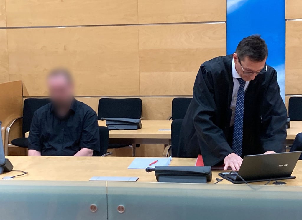 Zum Verhandlungsauftakt zeigte sich der Angeklagte geständig.