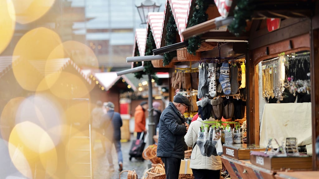 Am Vormittag wurde der Weihnachtsmarkt in Magdeburg ohne große Zeremonie eröffnet.