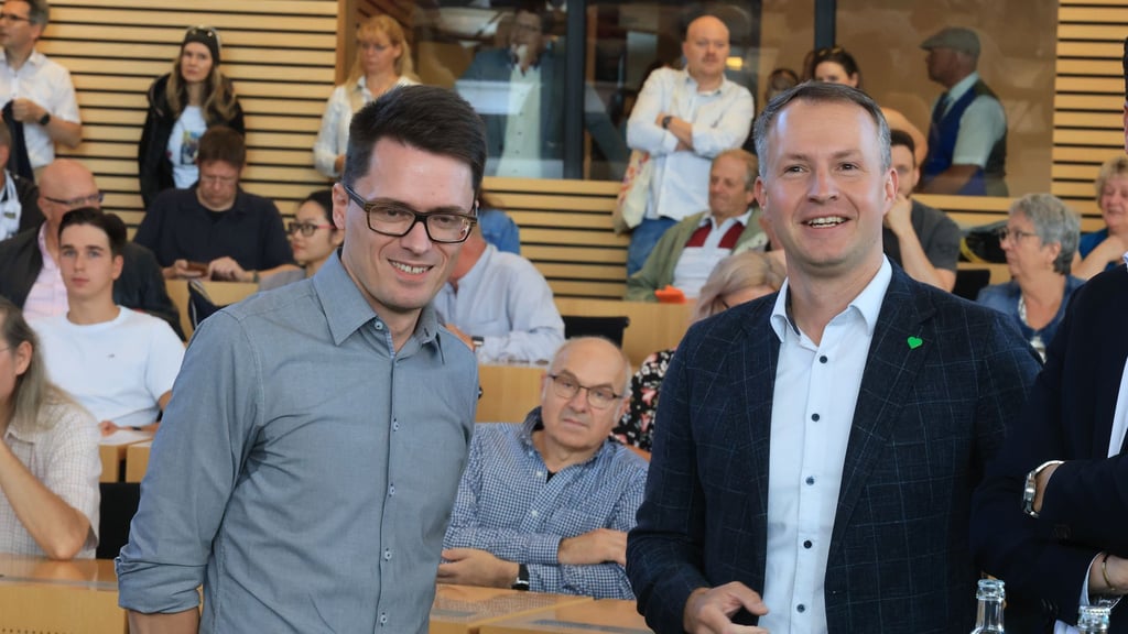 In Thüringen stehen die entscheidenden Wochen für die Haushaltsverhandlungen an, wie die Fraktionsvorsitzenden Christian Schaft, (l, Die Linke) und Andreas Bühl (CDU) sagen. (Archivbild)