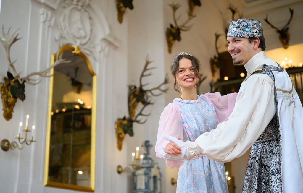 Die jährliche Aschenbrödel-Ausstellung im Schloss Moritzburg erwartet ab Freitag wieder Zehntausende Besucher.