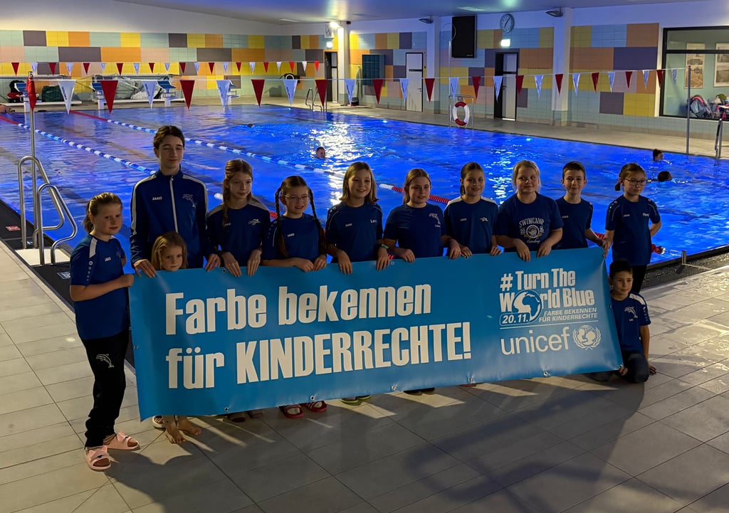 Kinder von Hellas Burg unterstützen die Unicef-Aktion und pochen darauf, dass Kinderrechte mehr Beachtung finden.