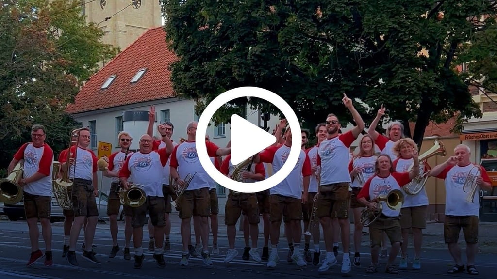 Die Magdeburger Blaskapelle „Original Rottersdorfer“ ist unter die Rapper gegangen. 