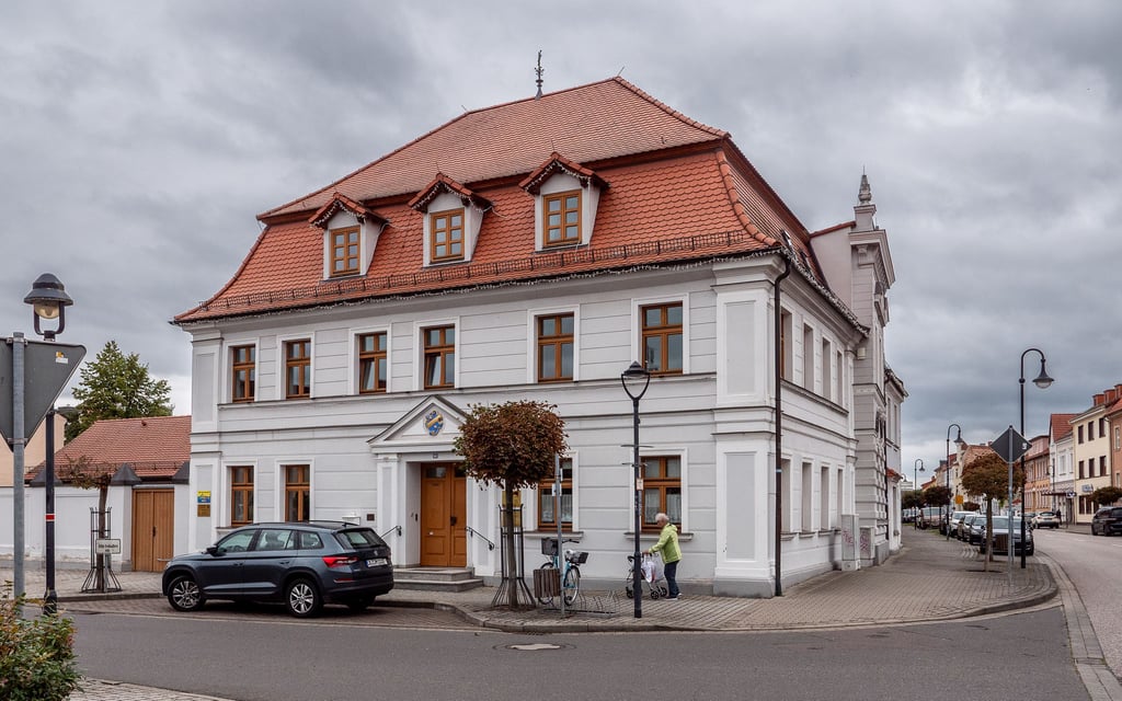 In Gommerns Rathaus wird es demnächst enger. Für einen künftigen Ortsbürgermeister müsste ein Büro gefunden werden.