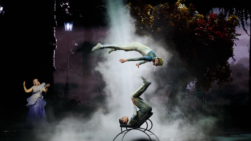 Zum Ensemble zählen in Berlin rund 40 Artistinnen und Artisten aus etwa 20 Ländern.