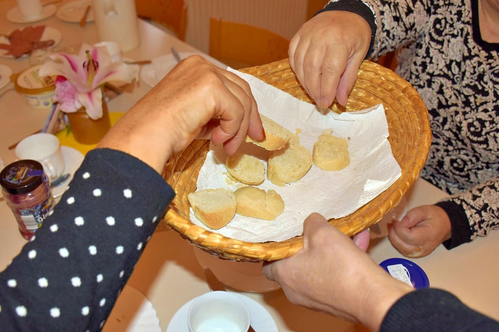 Montags und mittwochs hat die Wärmestube im Leuchtturm geöffnet. Neben warmen Getränken und einem Imbiss gibt es Geselligkeit.