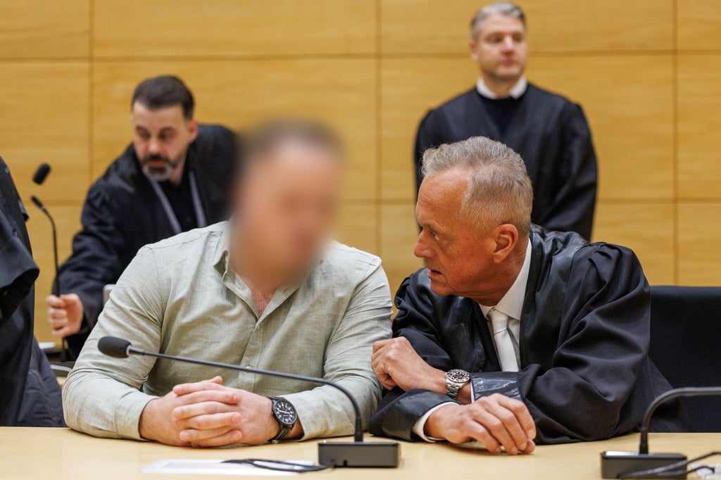 Der 41-Jährige hatte die Schüsse im Prozess Schüsse eingeräumt und angegeben aus Angst und Notwehr gehandelt zu haben.