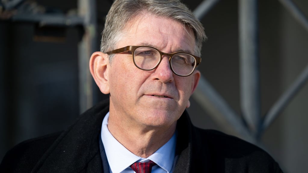 Kulturstaatsminister Weimer ist wegen seiner früheren Verlegertätigkeit unter Druck. (Archivbild)