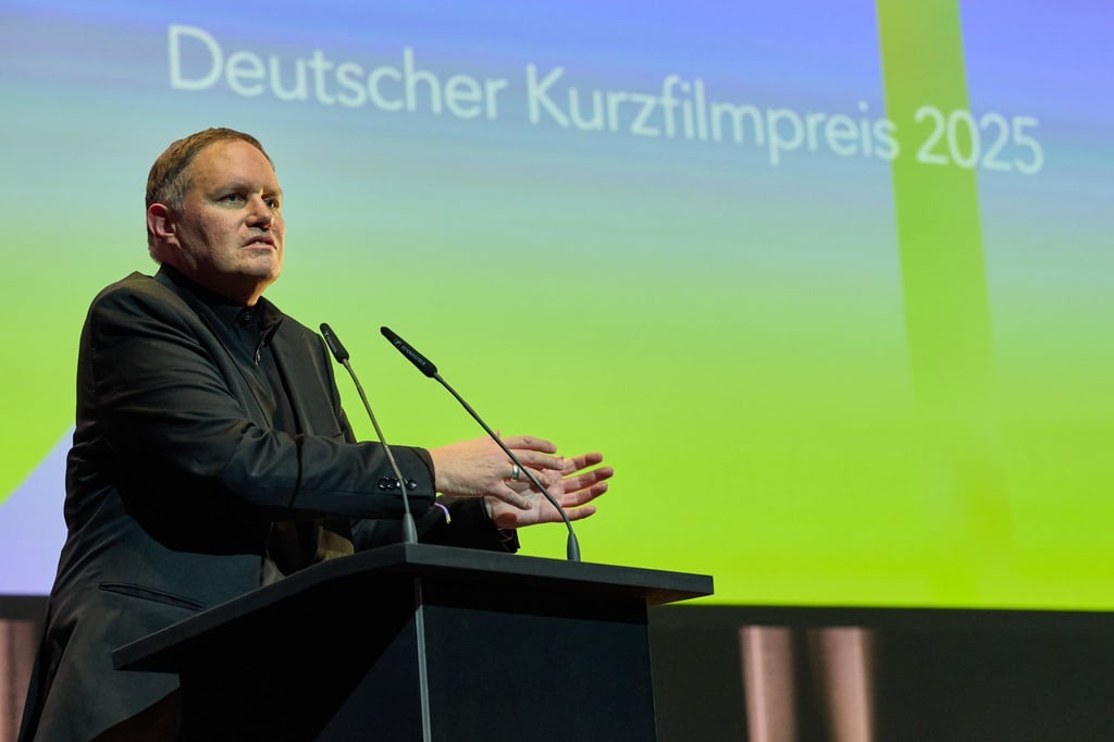 Kultursenator Carsten Brosda bei der Verleihung des Deutschen Kurzfilmpreises.