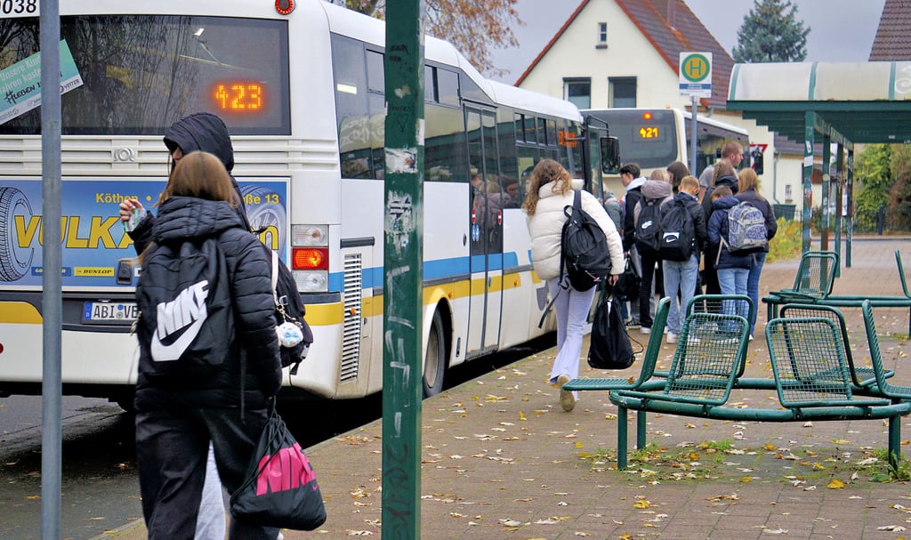 Die Gemeinschaftsschule Muldenstein ist bei Familien aus der Region beliebt. Mehr als 100 Schüler kommen täglich mit dem Bus an.
