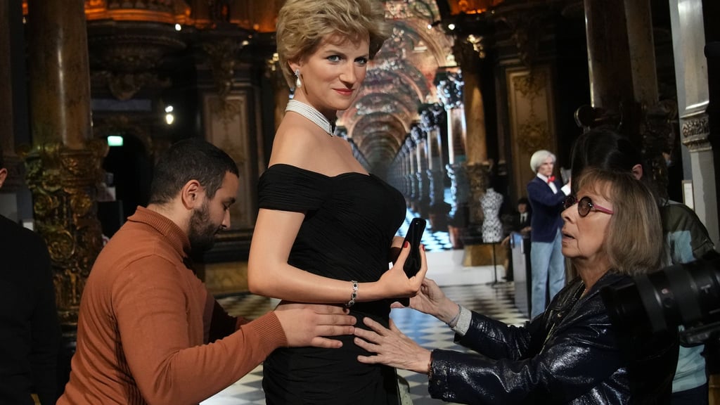 Fans von Lady Di können die Königin der Herzen künftig in einem Pariser Wachsfigurenkabinett bewundern.