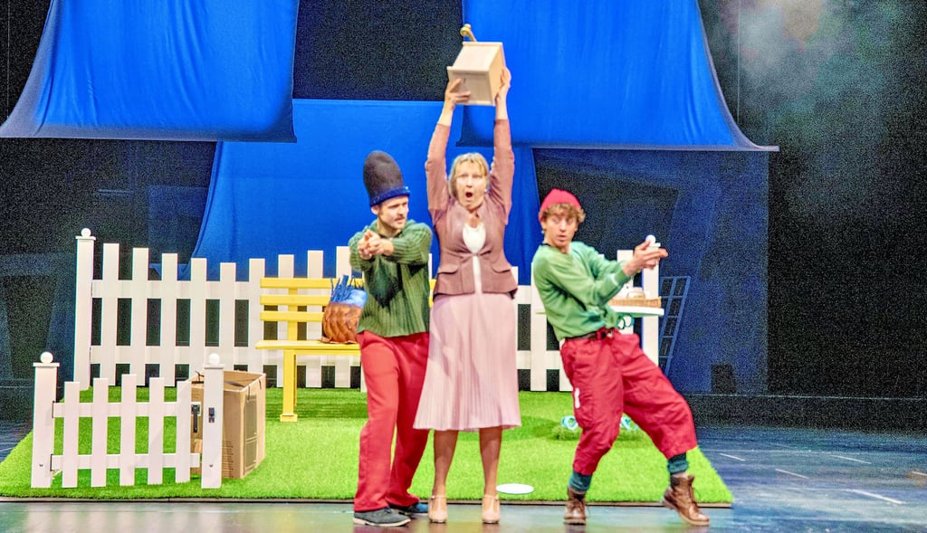 Anhaltisches Theater präsentiert am Freitag das Weihnachtsmärchen „Der Räuber Hotzenplotz“, inszeniert von Ulrike Müller.