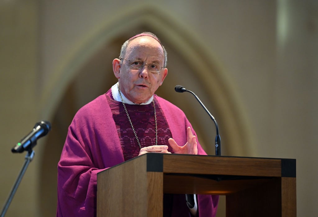 Erfurts Bischof Ulrich Neymeyr betonte in seiner Ansprache zum traditionellen Elisabethempfang die Bedeutung von Hoffnung in den aktuellen Krisenzeiten. (Archivbild)