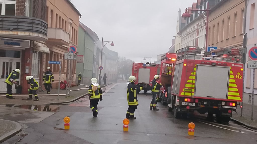 Feuerwehreinsatz in der Genthiner Mühlenstraße