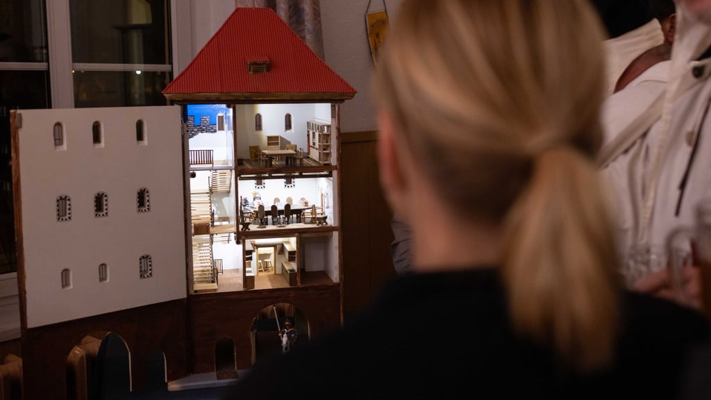 Die Haldensleber Templer präsentieren zum 20-jährigen Vereinsbestehen ein detailgetreues Modell des Stendaler Torturms.