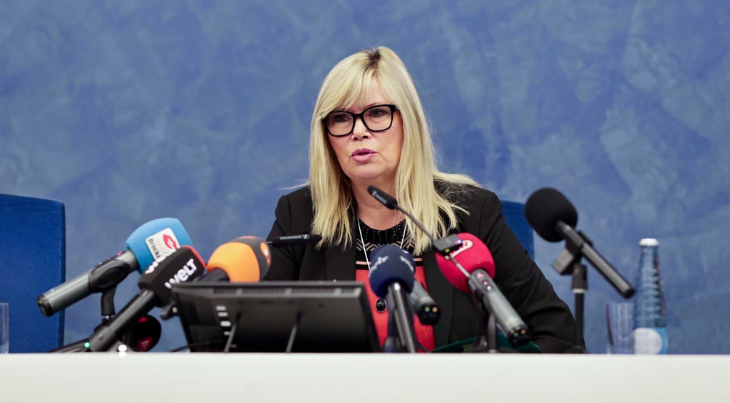 Magdeburgs Oberbürgermeisterin Simone Borris auf einer Pressekonferenz im Rathaus zum geplanten Gedenken der Opfer des Anschlags auf den Magdeburger Weihnachtsmarkt.