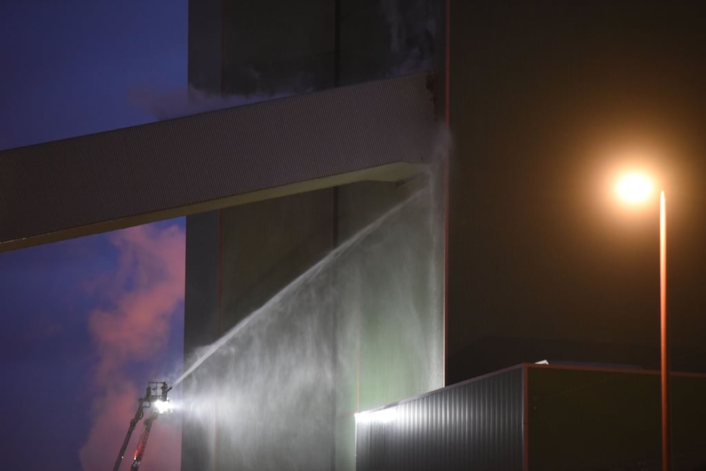 Am Kraftwerk in Schkopau läuft derzeit ein Großeinsatz der Feuerwehr.