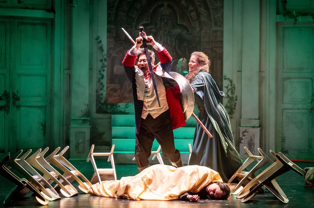 Peggy Steiner (rechts) singt die Brünnhilde in der Wagner-Oper „Die Walküre“, die aktuell am Harztheater zu sehen ist. Hier eine Szene mit Max An als Siegmund und Jesse-Joy Spronk als Sieglinde.