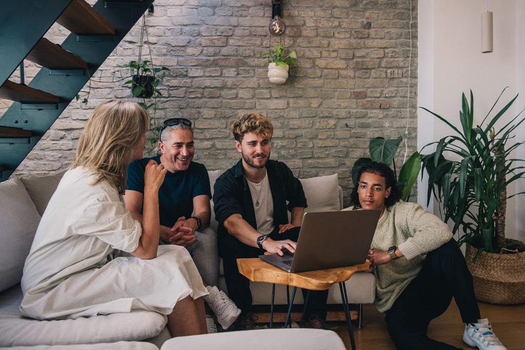 Vom eigenen Umfeld in Sachen Geldanlage beraten lassen? Das ist eher keine gute Idee.