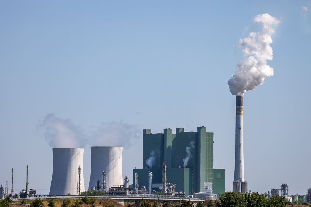 Das Braunkohlekraftwerk in Schkopau ist das größte Kraftwerk in Sachsen-Anhalt. (Symbolbild)