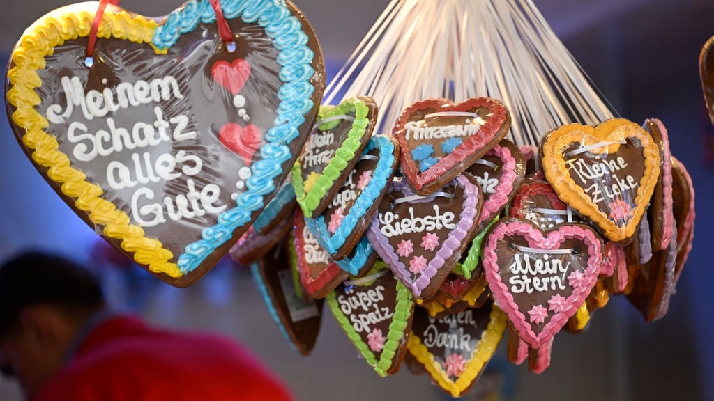 Der Weihnachtsmarkt in Lutherstadt Wittenberg soll am Montag eröffnen. (Symbolbild)