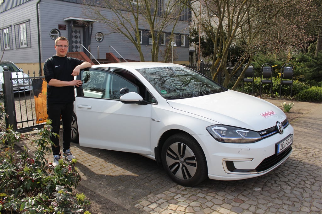 Gerald Brandt hat in Zerbst die Fahrschule "Spurtreue" eröffnet.