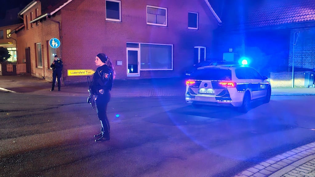 Das SEK nahm den mutmaßlichen Schützen fest.