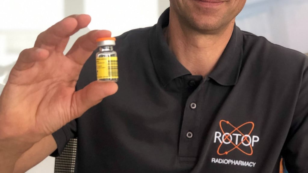 Die Firma Rotop Pharmaka GmbH in Dresden-Rossendorf weitet ihre Produktion von Radiopharmaka aus (Archivbild).