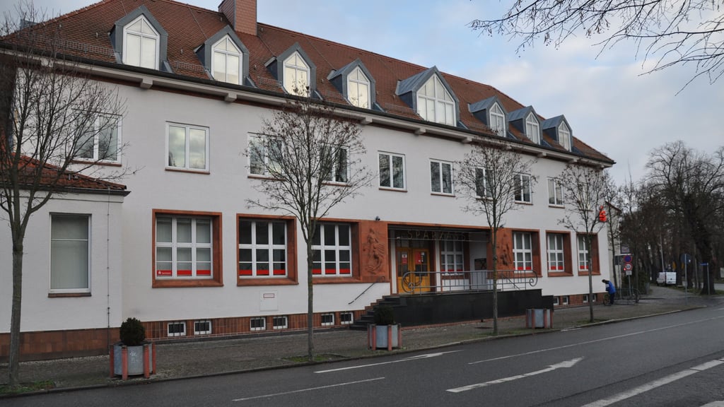 Das Sparkassengebäude in Genthin wird in einiger Zeit umgebaut. 