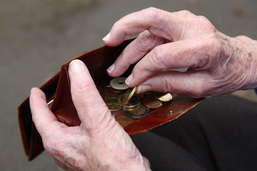 Das Geld ist für viele Rentner knapp genug.