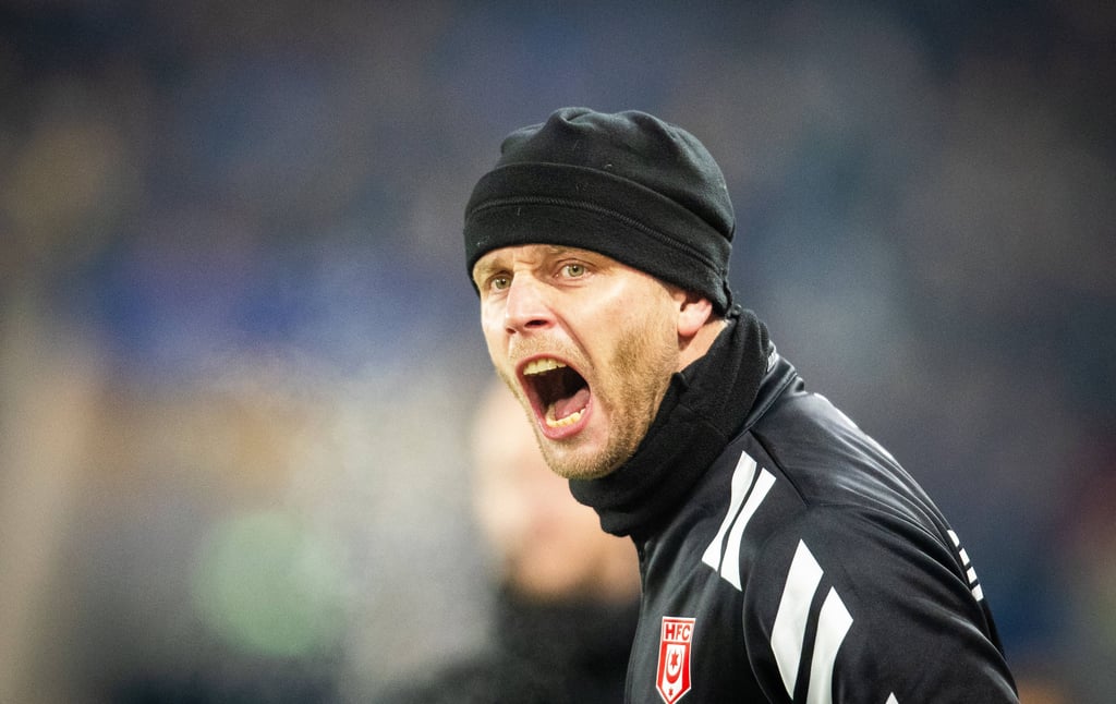 HFC-Trainer Robert Schröder lieferte sich nach dem 1:1 bei Carl Zeiss Jena ein Wortgefecht mit einem Offiziellen der Jenaer.