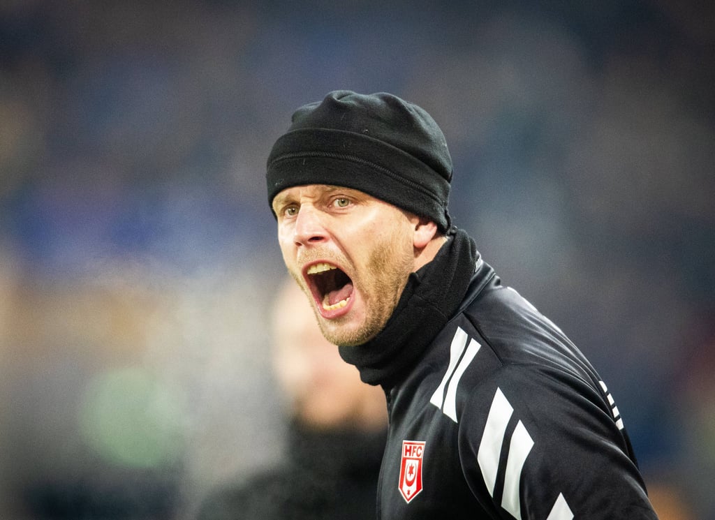 HFC-Trainer Robert Schröder lieferte sich nach dem 1:1 bei Carl Zeiss Jena ein Wortgefecht mit einem Offiziellen der Jenaer.