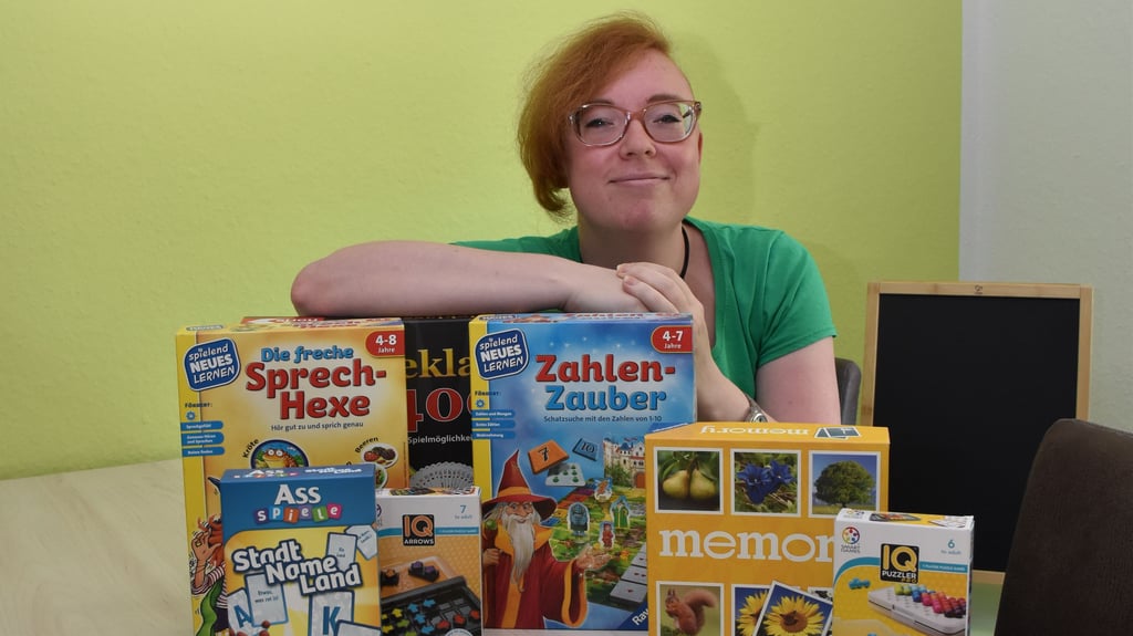 Ergotherapeutin Fanny Bock bietet in der Ergo-Insel verschiedene Möglichkeiten des Ausgleichs und der Entspannung an.