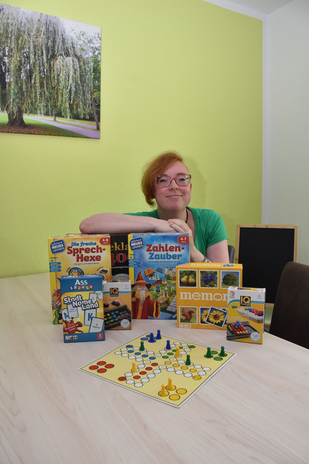 Ergotherapeutin Fanny Bock bietet in der Ergo-Insel verschiedene Möglichkeiten des Ausgleichs und der Entspannung an.