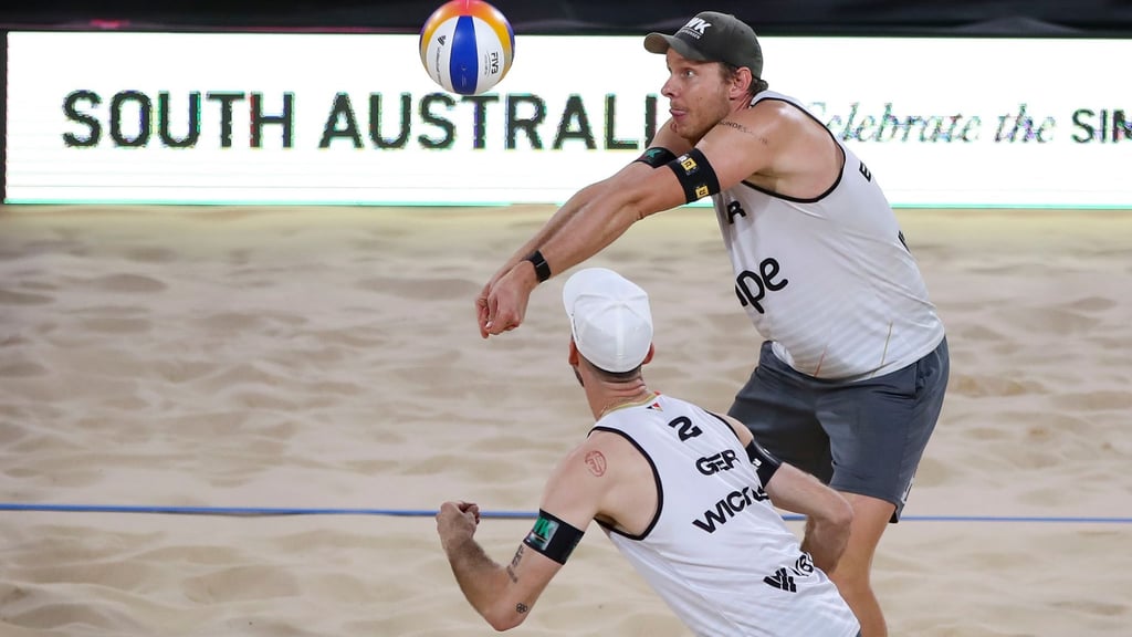 Clemens Wickler (v) und Nils Ehlers in Aktion in ihrem WM-Viertelfinale.
