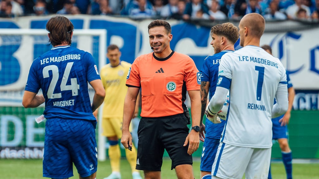 Schiedsrichter Tom Bauer wird das Auswärtsspiel des 1. FC Magdeburg bei Fortuna Düsseldorf am Samstag leiten.