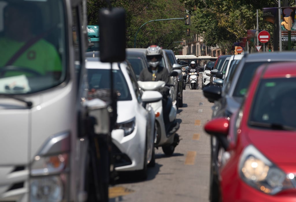Im Zentrum Palmas gibt es seit Jahresbeginn eine Umweltzone, in die Urlauberautos mit ausländischem Kennzeichen - auch wenn sie schadstoffarm oder sogar elektrisch sind - nicht einfahren dürfen. (Archivbild)
