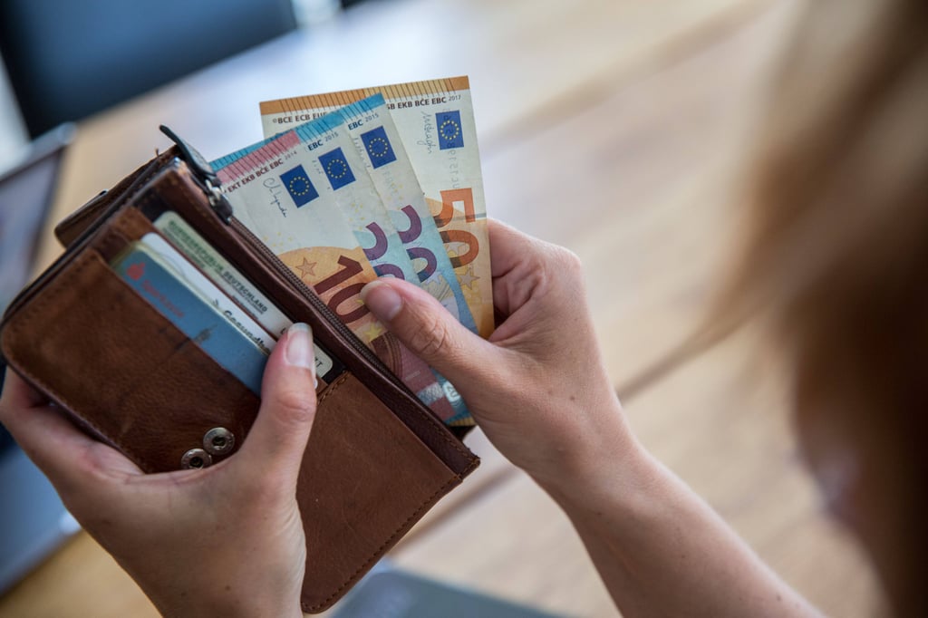 Die Frau hatte dem Spendensammler in Köthen eine zweistellige Summe gegeben. 