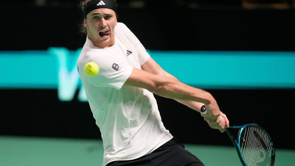 Volle Konzentration auf den Ball und den Schlag: Alexander Zverev