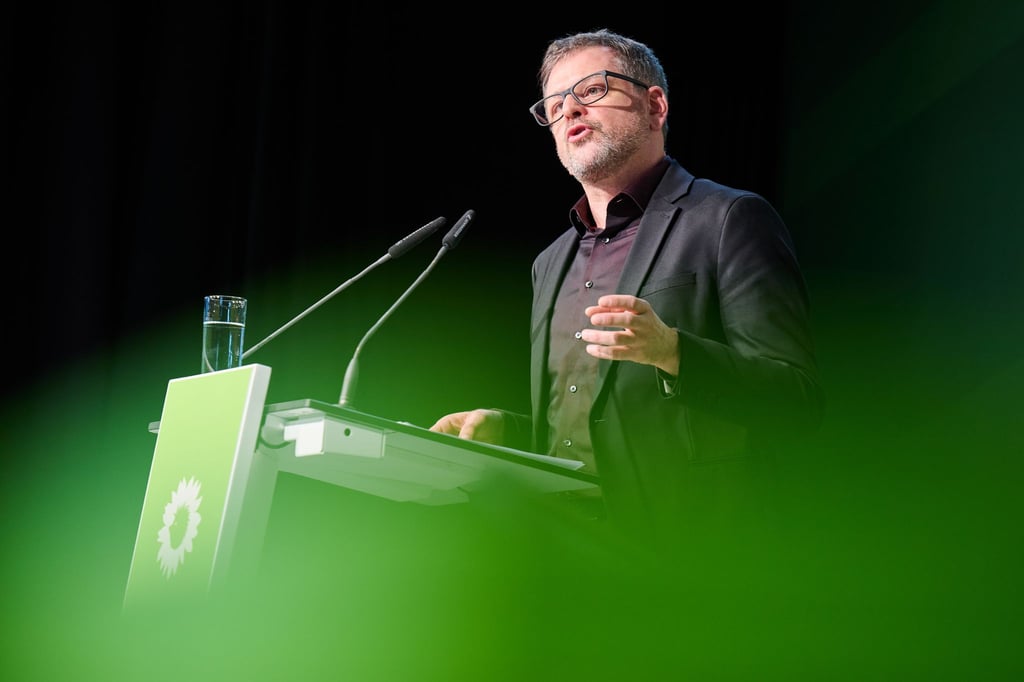 Werner Graf ist seit 2021 im Berliner Abgeordnetenhaus und seit 2022 Co-Vorsitzender der Grünen-Fraktion.