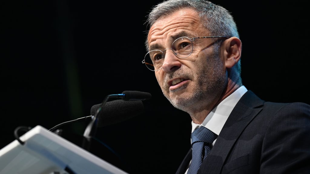 Alfons Hölzl lehnt Russen und Belarussen als neutrale Mannschaften ab.