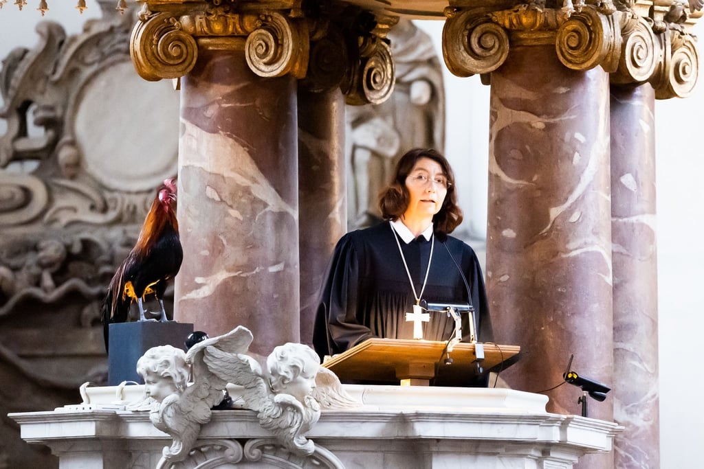 Christina-Maria Bammel - hier bei einer Predigt in Berlin - leitet künftig Landeskirche in Braunschweig. (Archivfoto)