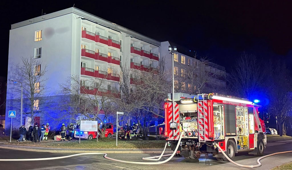 Bei dem Brand kam am Abend ein 81 Jahre alter Mann ums Leben.