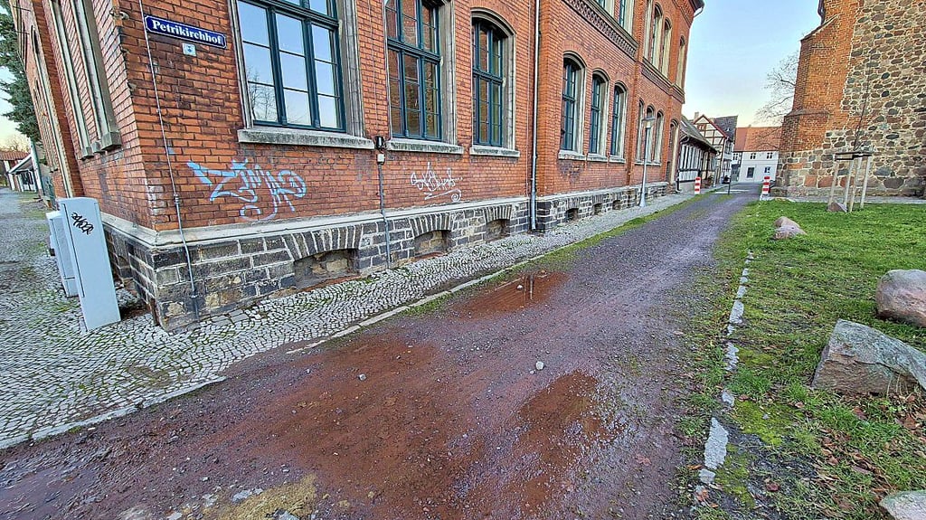 Diese und die parallel verlaufende Stichstraße am Petrikirchhof in Stendal werden saniert.