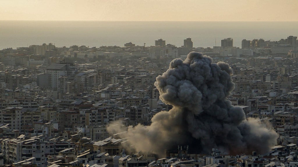 Dichter Rauch steigt aus Vorort von Beirut auf. (Archivbild)